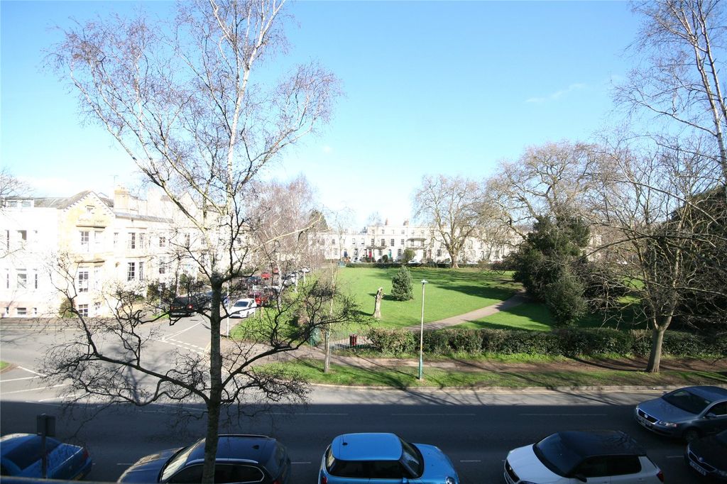 Property photo 2 of 7 Picture No. 07