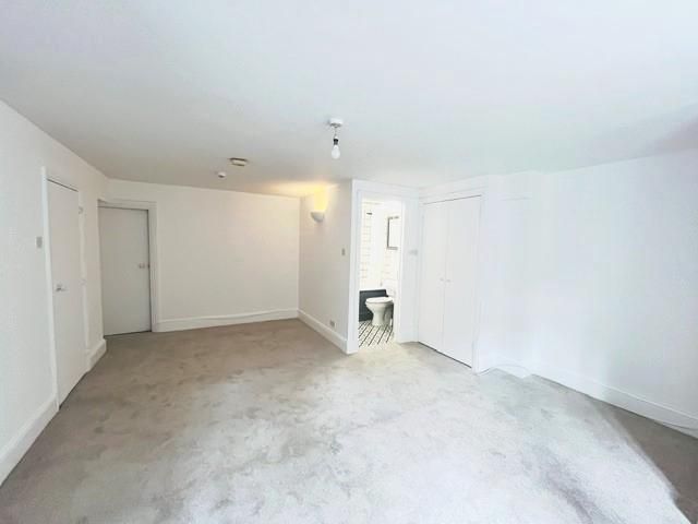 Property photo 2 of 3 Photo 8