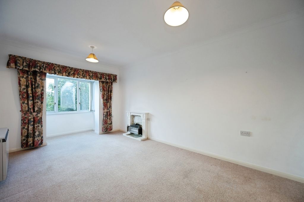 Property photo 2 of 16 Photo