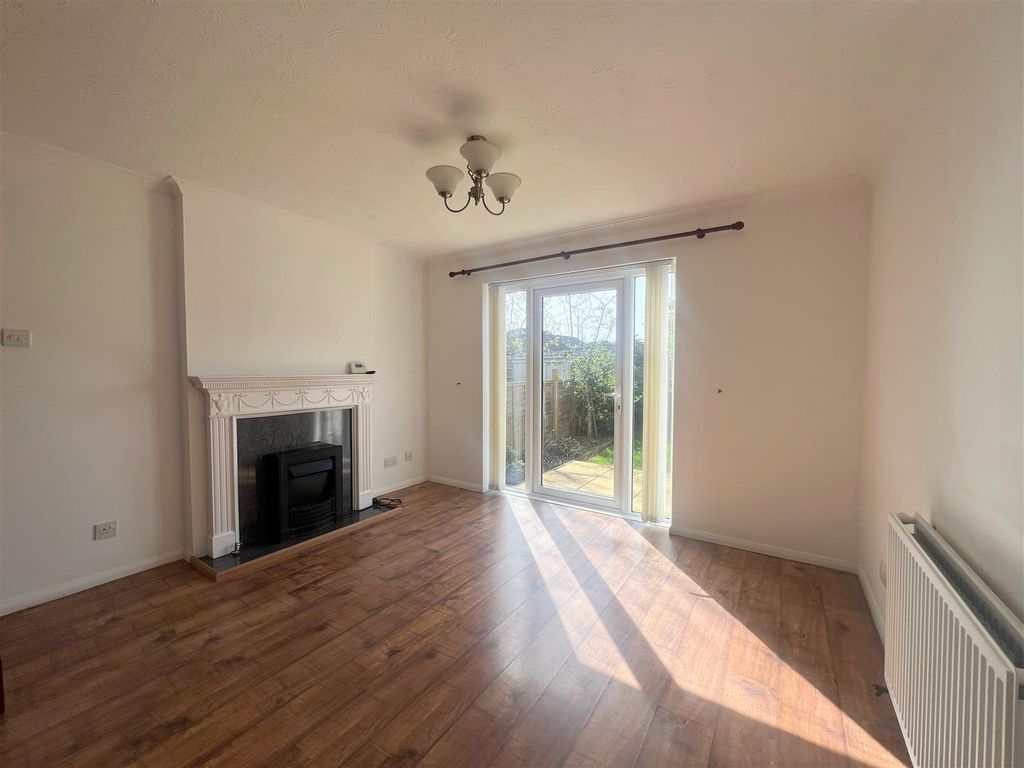 Property photo 2 of 14 Lounge/Diner