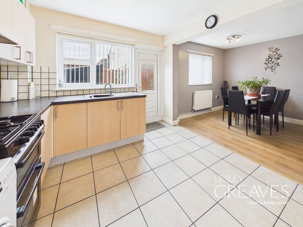 Property photo 3 of 19 Kitchen/Diner