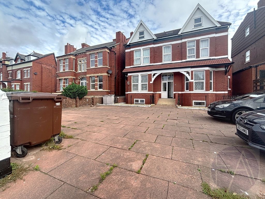 Property photo 1 of 13 4410411