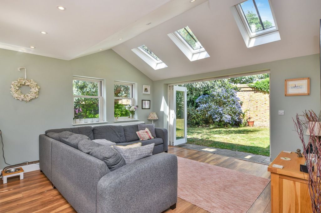 Property photo 1 of 55 Picture No. 83