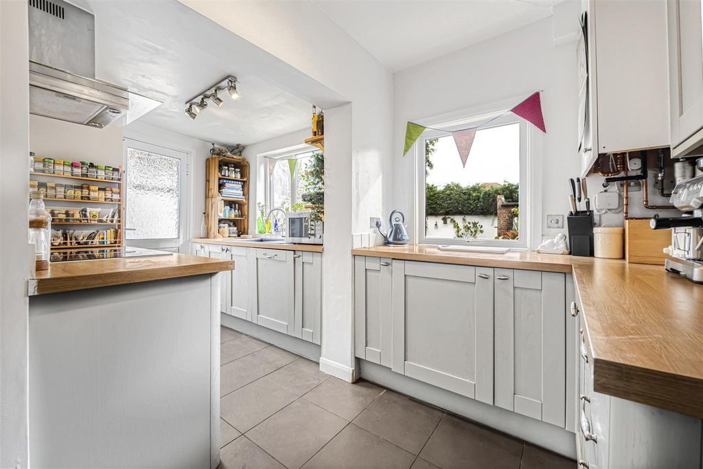 Property photo 2 of 13 12_64775.Jpg