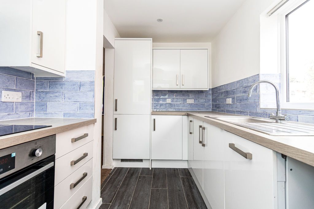 Property photo 2 of 16 Kitchen
