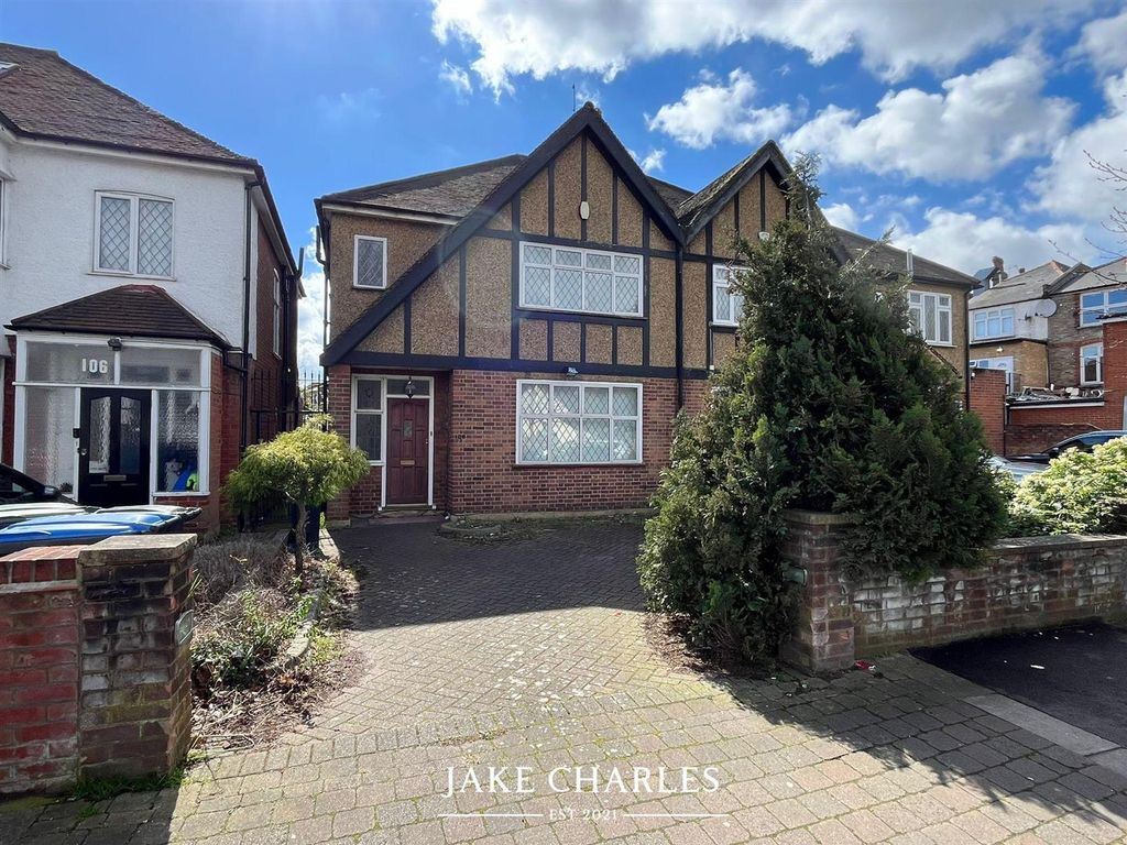 Property photo 2 of 13 393E91Eb-B106-41Ea-B4B7-306F41A2c89c.Jpg