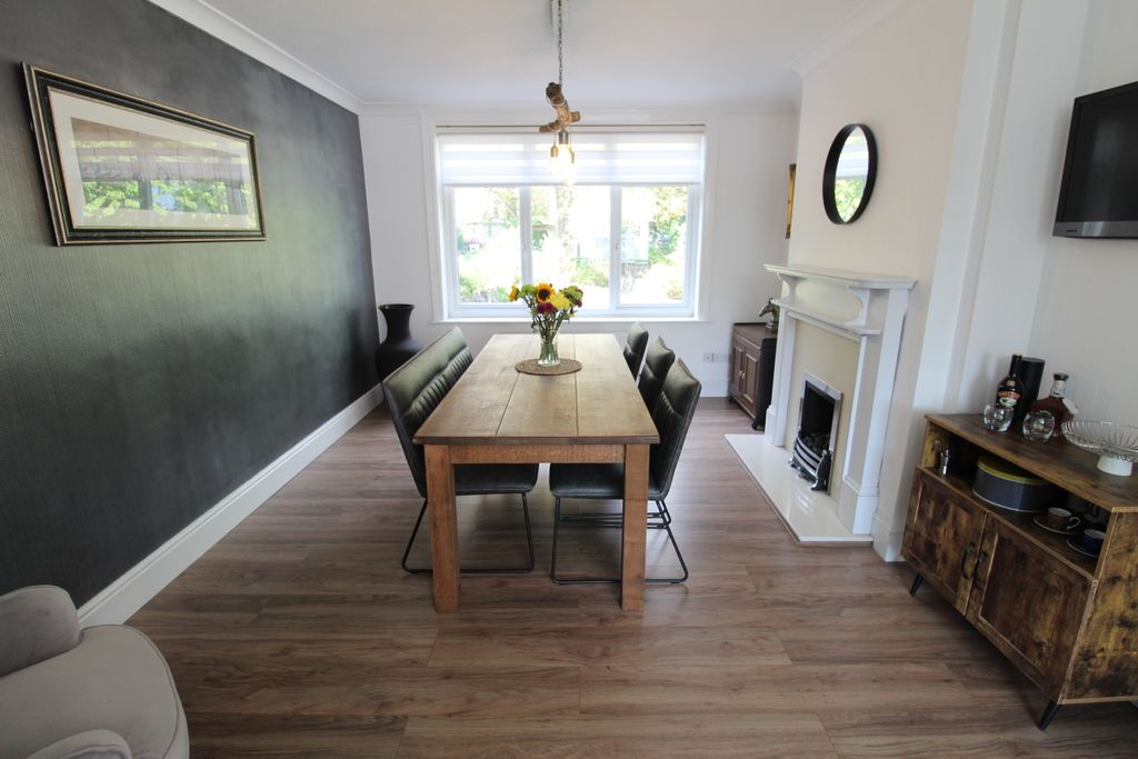 Property photo 3 of 38 Img_7649