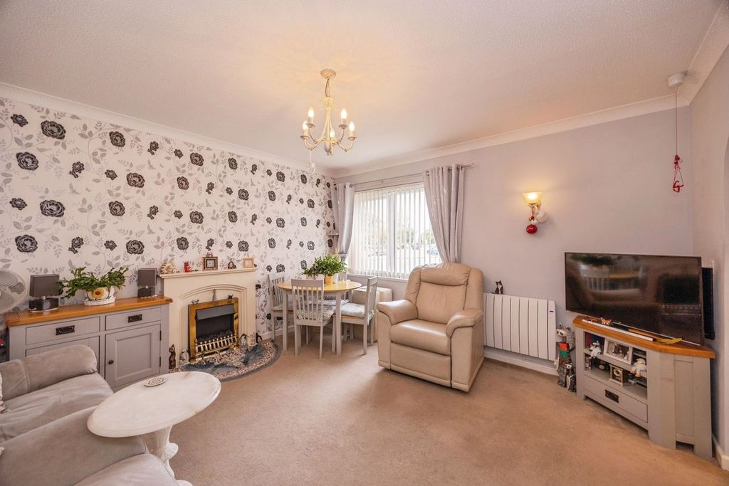 Property photo 3 of 19