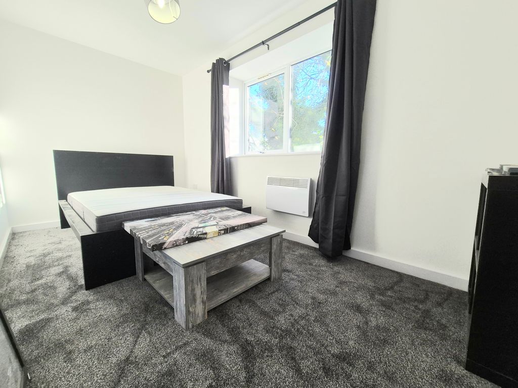 Property photo 3 of 7 Image