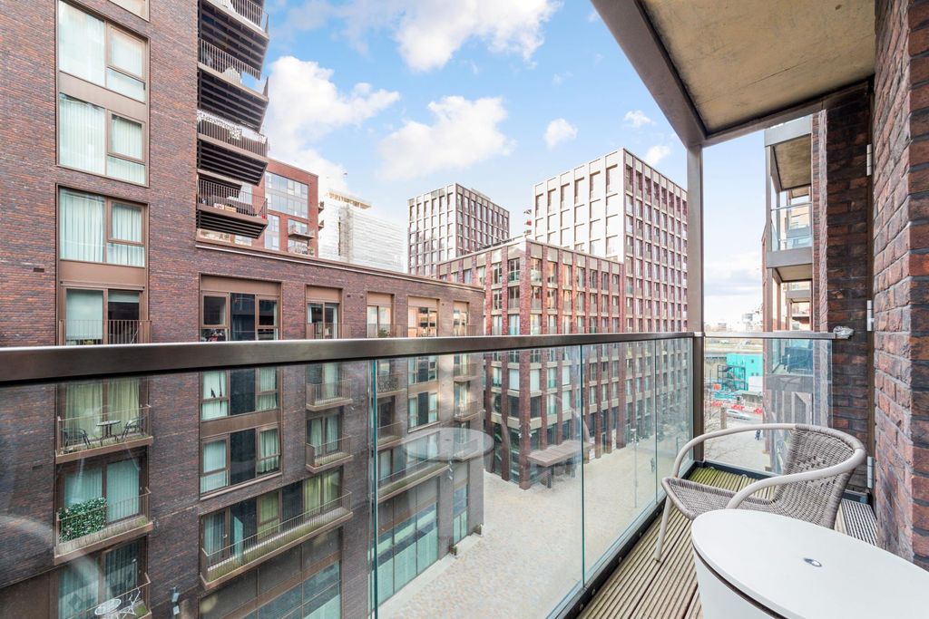 Property photo 3 of 19