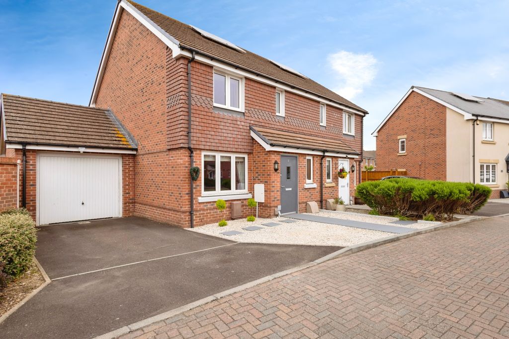 Property photo 1 of 17 Front View