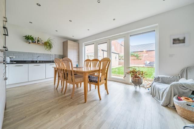 Property photo 3 of 10 Kitchen/Dining Area