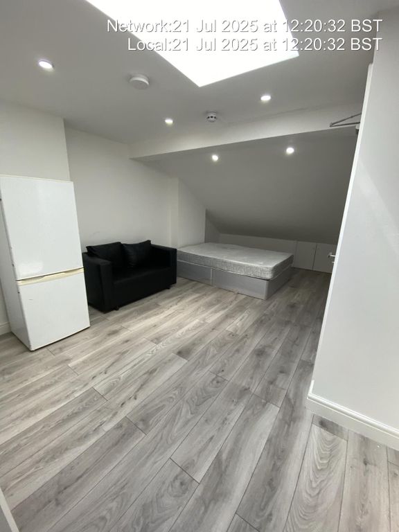 Property photo 2 of 6