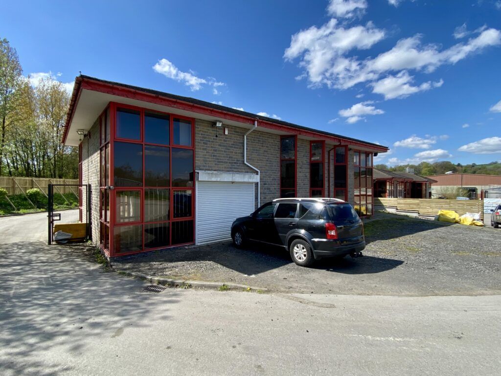 Property photo 1 of 6