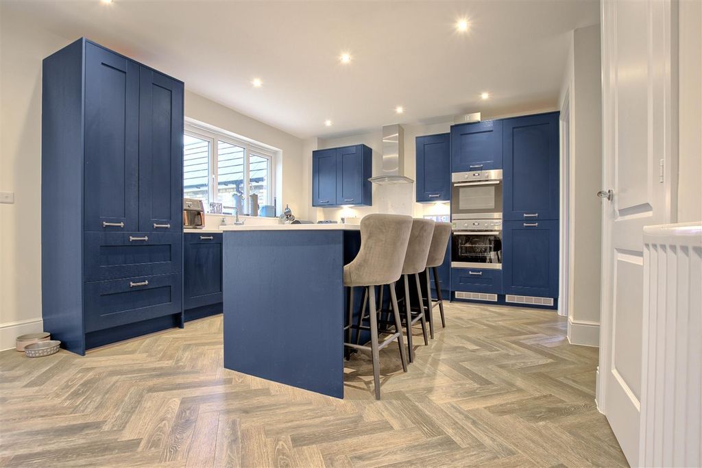 Property photo 2 of 13 Kitchen.Jpg