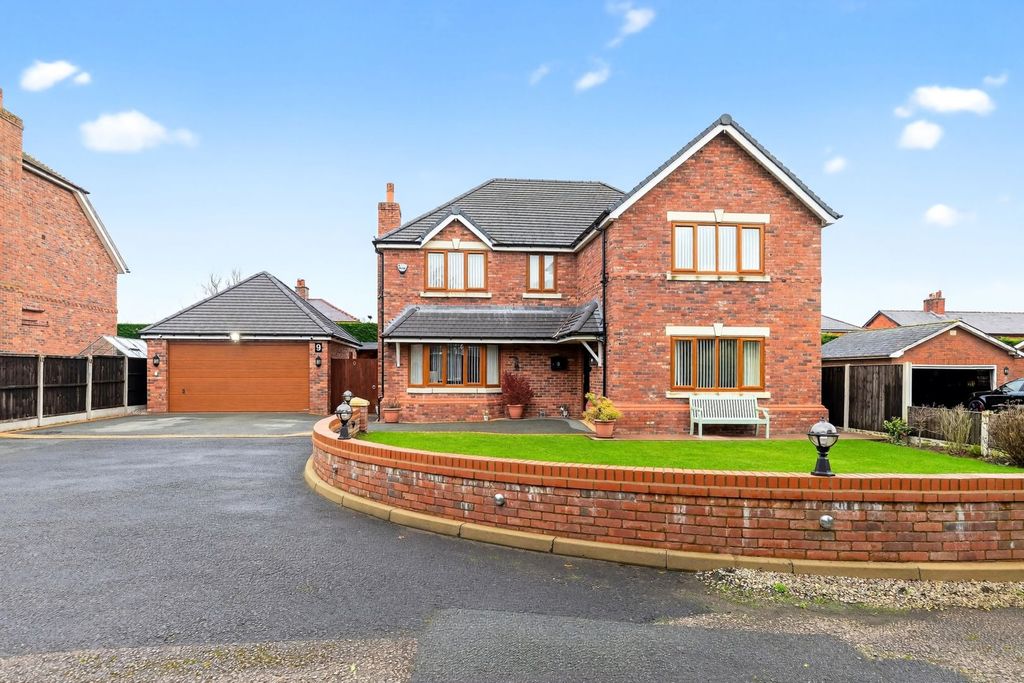 Property photo 1 of 19 Front View