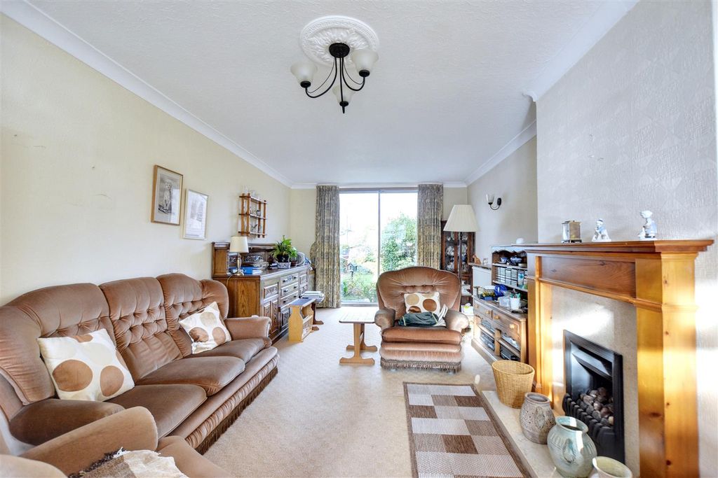 Property photo 2 of 16 Lounge Diner_2.Jpeg