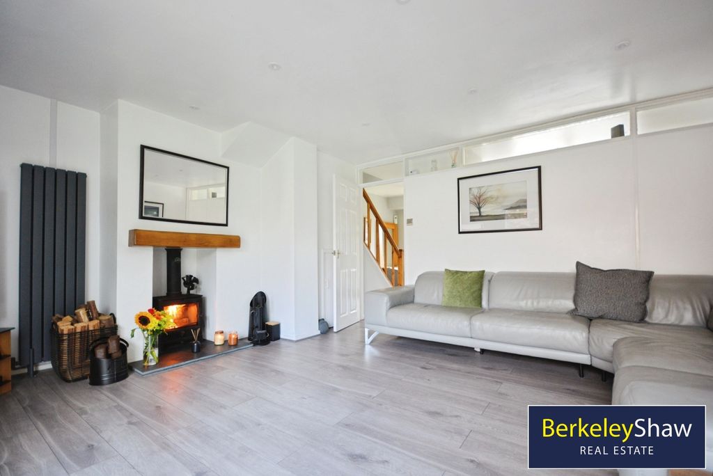 Property photo 3 of 21 Pbox-Img.Jpg