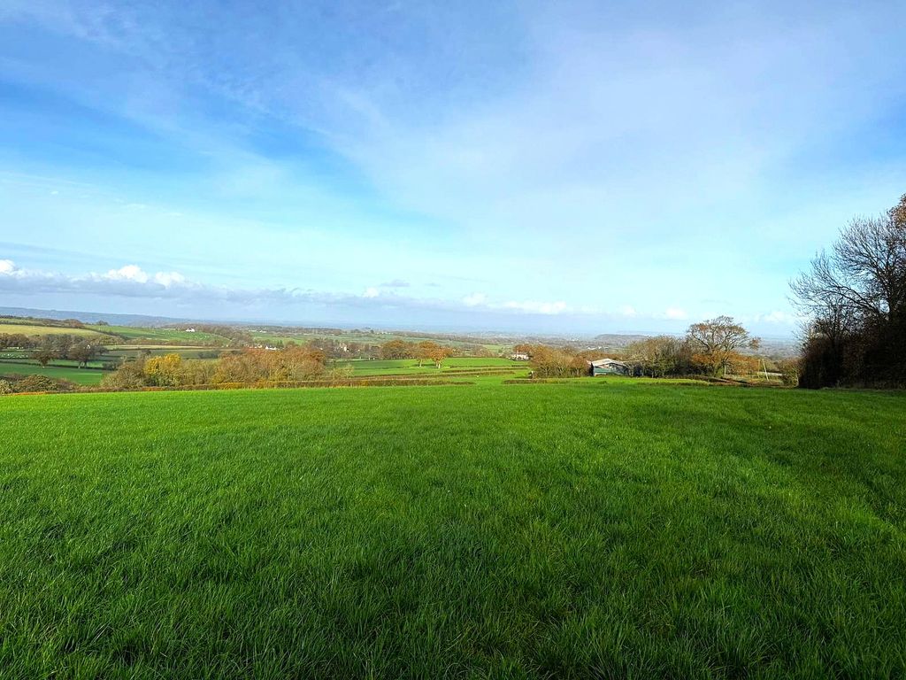 Property photo 3 of 6 Picture No. 04