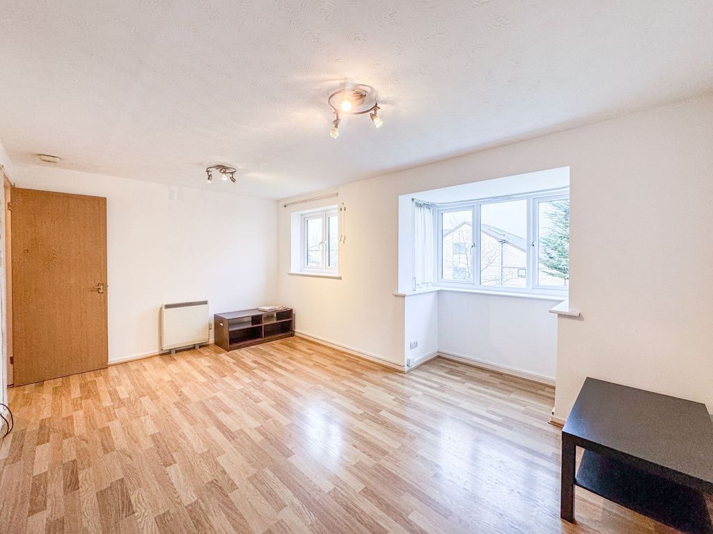 Property photo 3 of 9