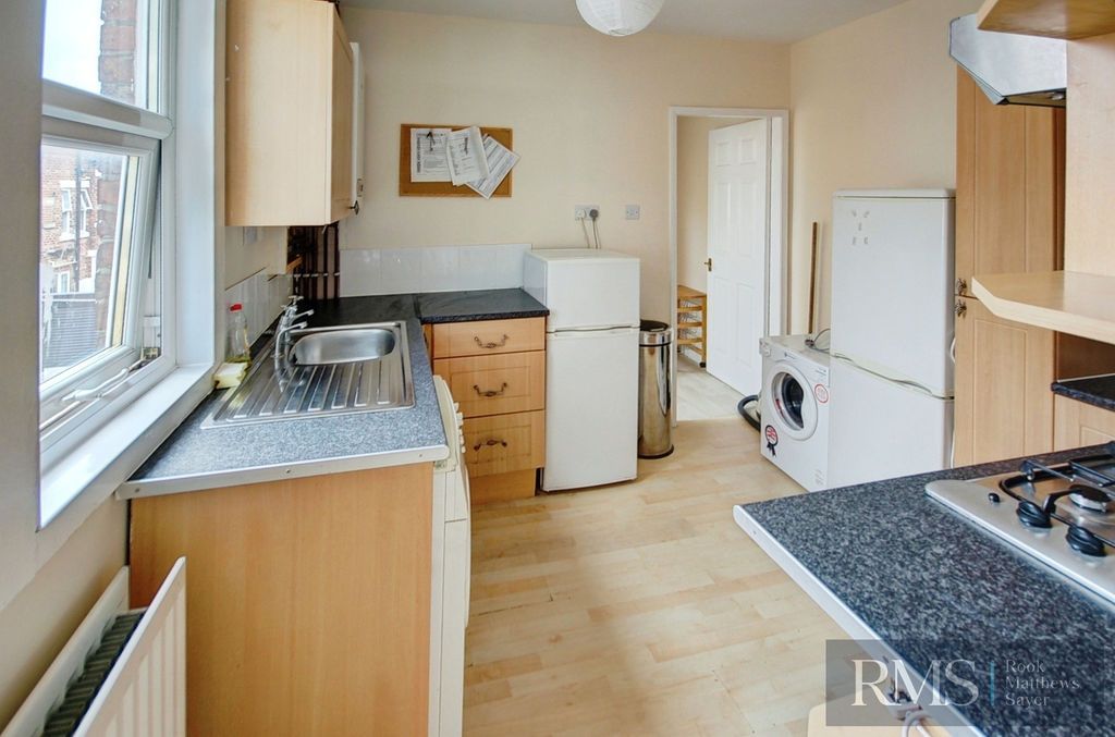 Property photo 3 of 11 Photo 9