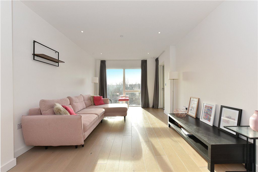 Property photo 2 of 16 Picture No. 14