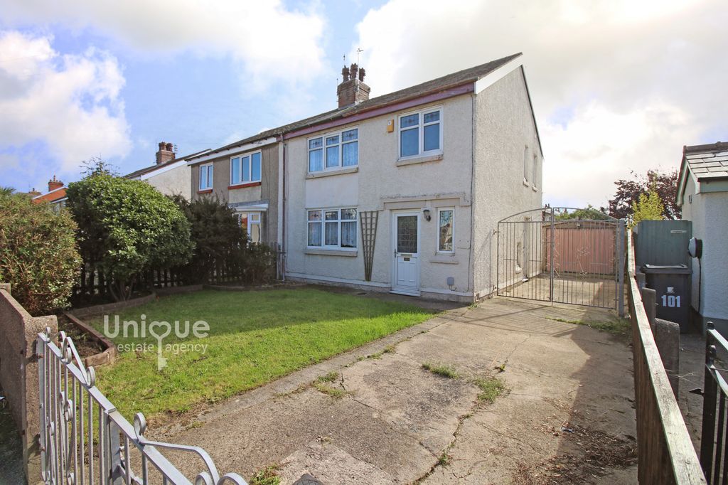 Property photo 2 of 17