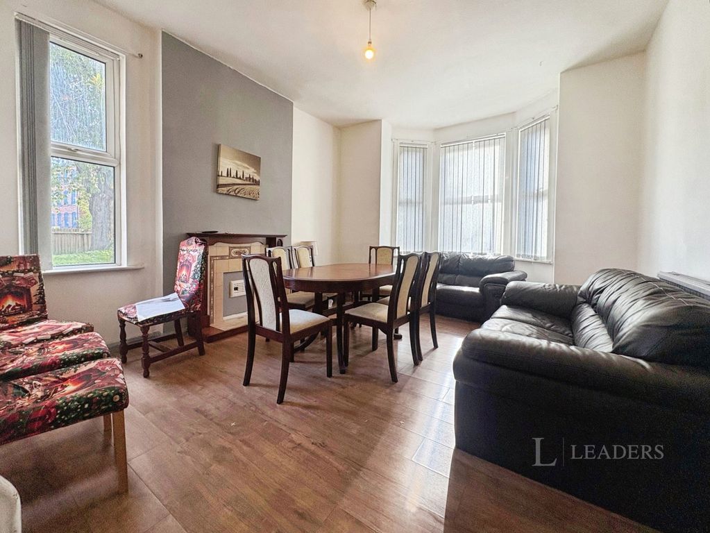 Property photo 2 of 13 Pbox-Img.Jpg