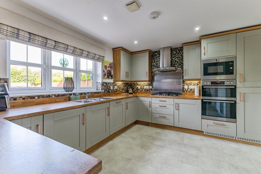 Additional image 4 of 4 bed detached house for saleSalis Close, Middlesbrough TS5