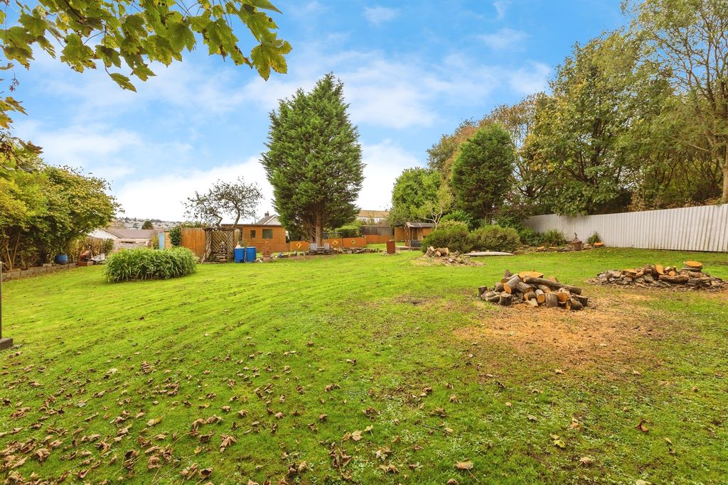 Property photo 2 of 22