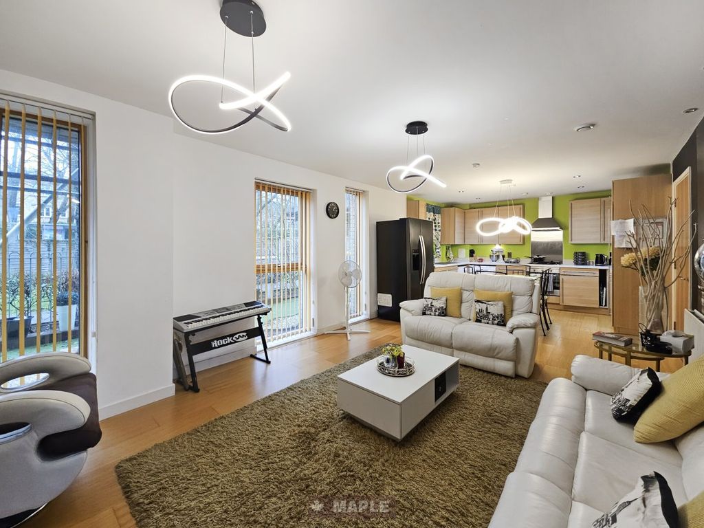 Property photo 3 of 15