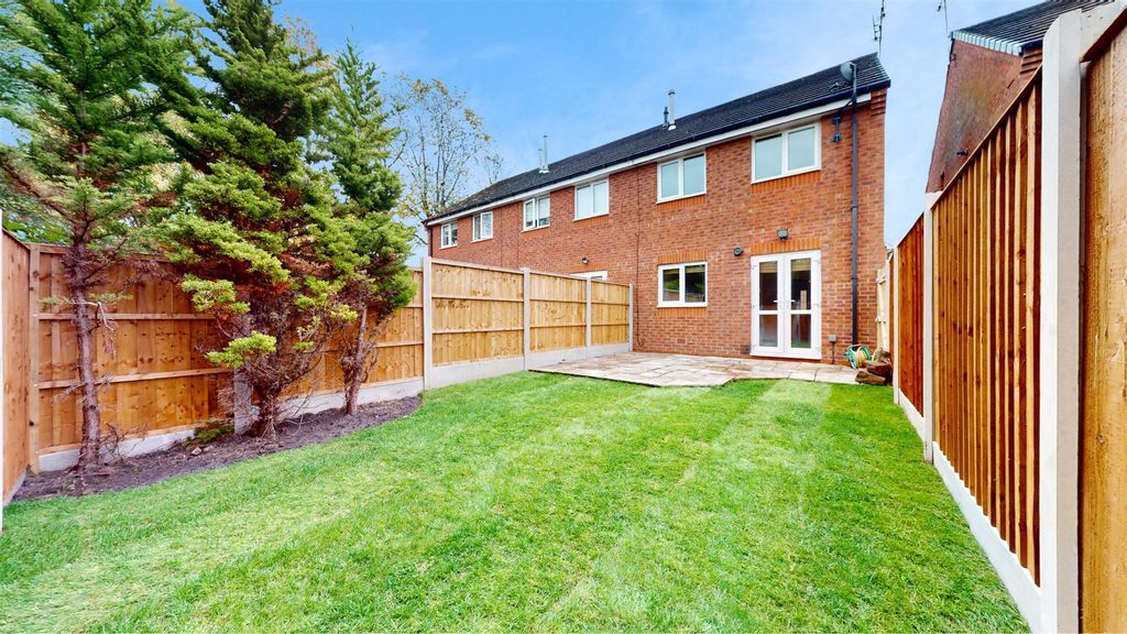 Property photo 3 of 25 The Spires Rear Garden