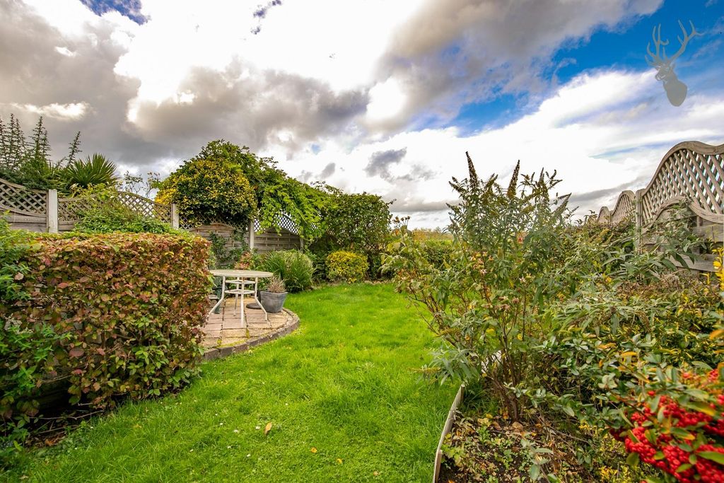 Property photo 2 of 22