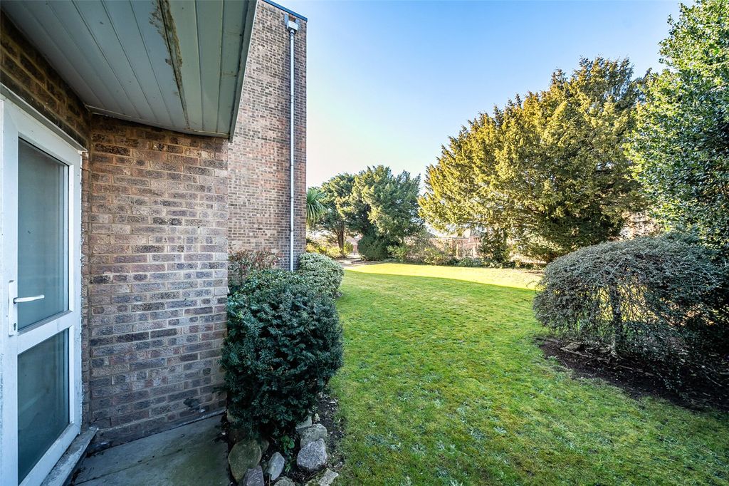 Property photo 1 of 21 External