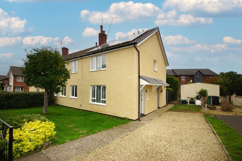 Property photo 1 of 25