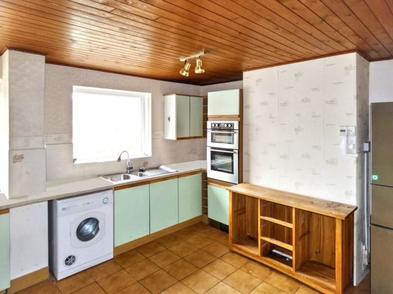 Property photo 2 of 11 Photo 2