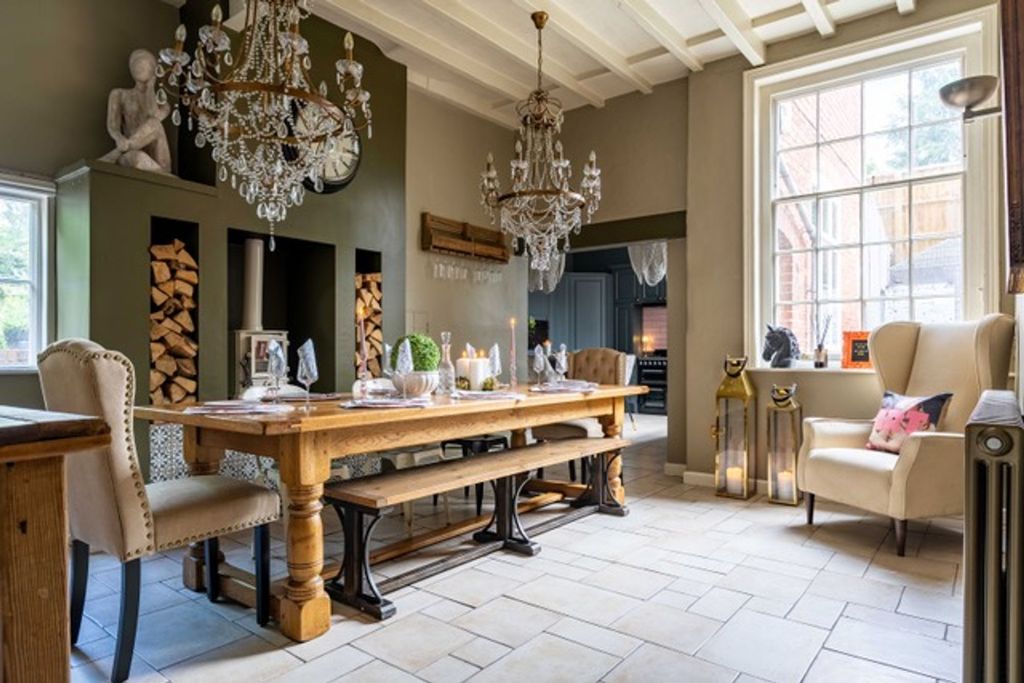 Property photo 3 of 21