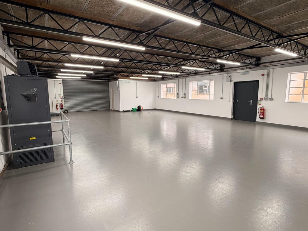 Property photo 2 of 5 Unit 5 Warehouse.Jpg