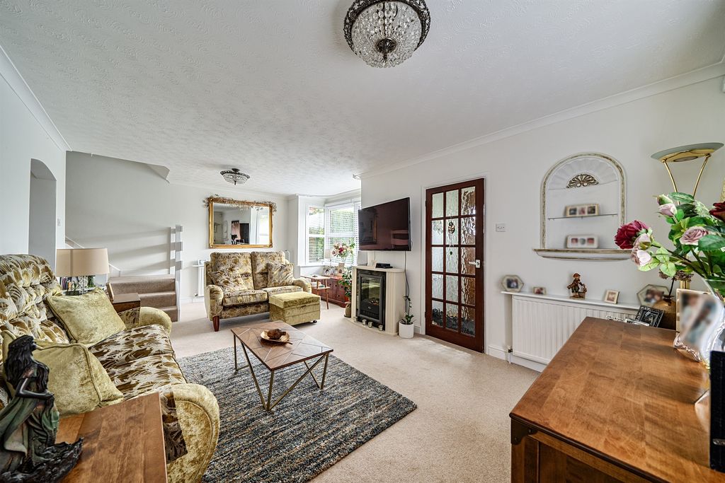 Property photo 3 of 14