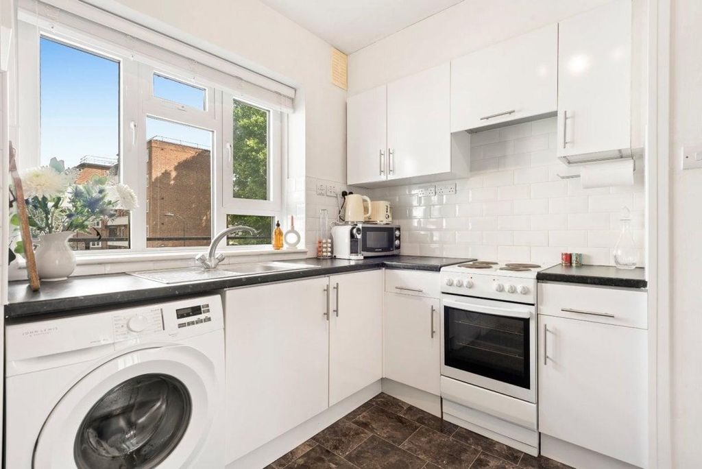 Property photo 3 of 10 Image7.Jpeg