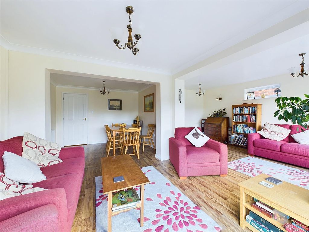 Property photo 2 of 22