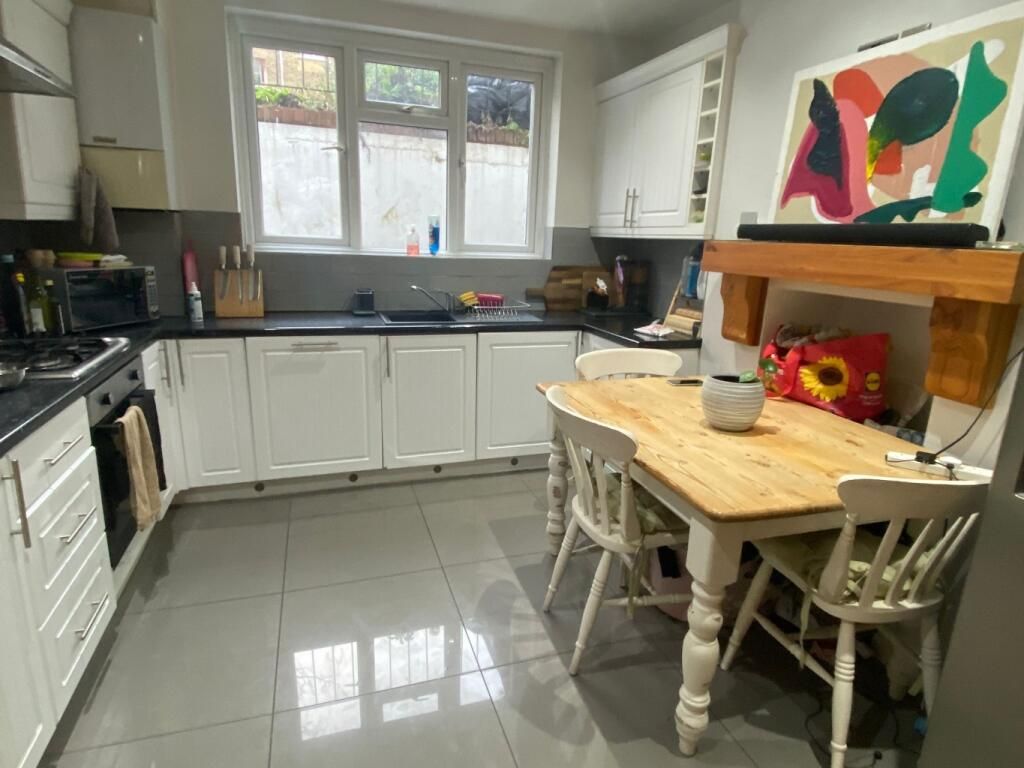 Property photo 2 of 3