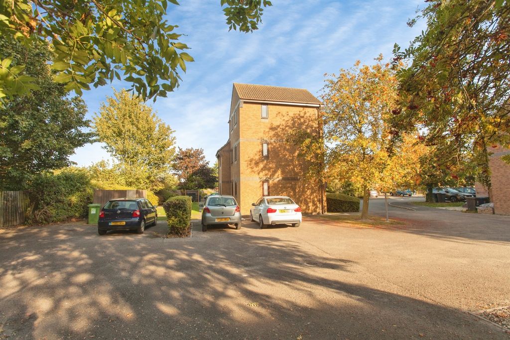 Property photo 2 of 13