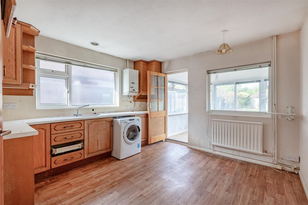 Property photo 3 of 13 Kitchen