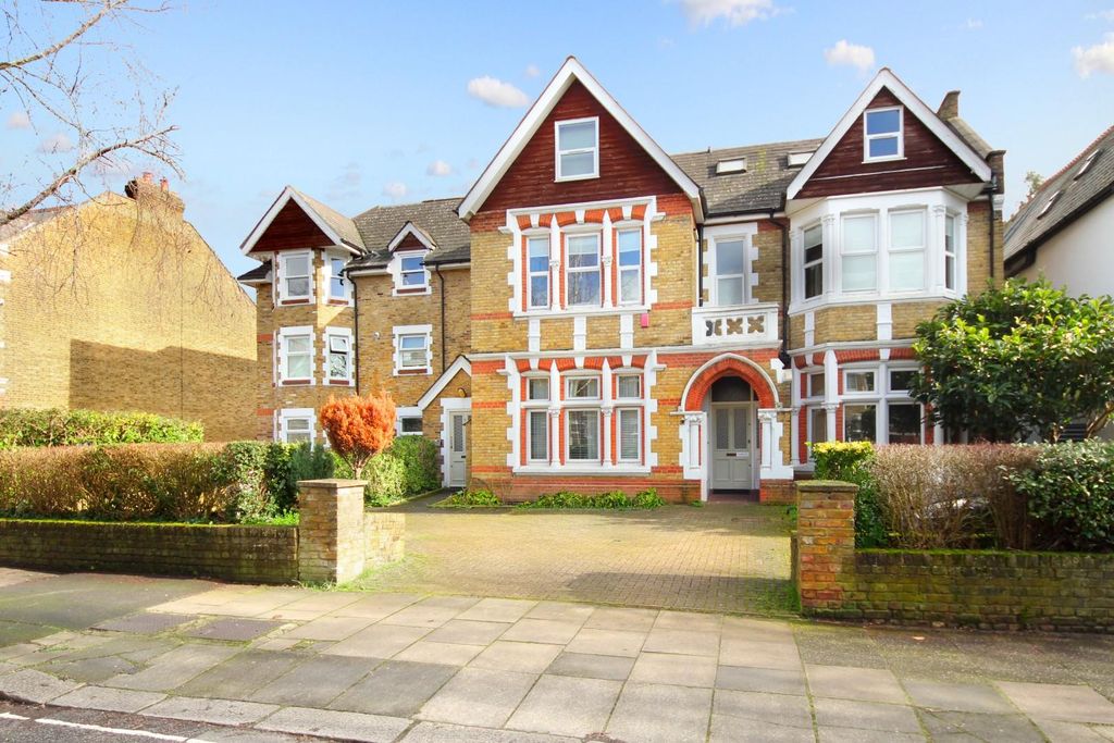 Property photo 1 of 15 St Leonards Rd (3).Jpg