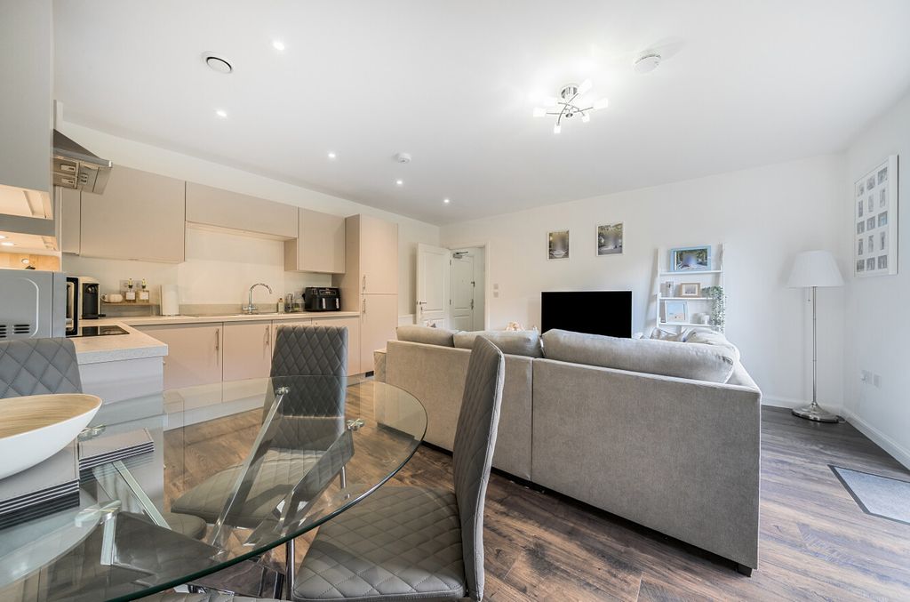 Property photo 3 of 21 Living Area..