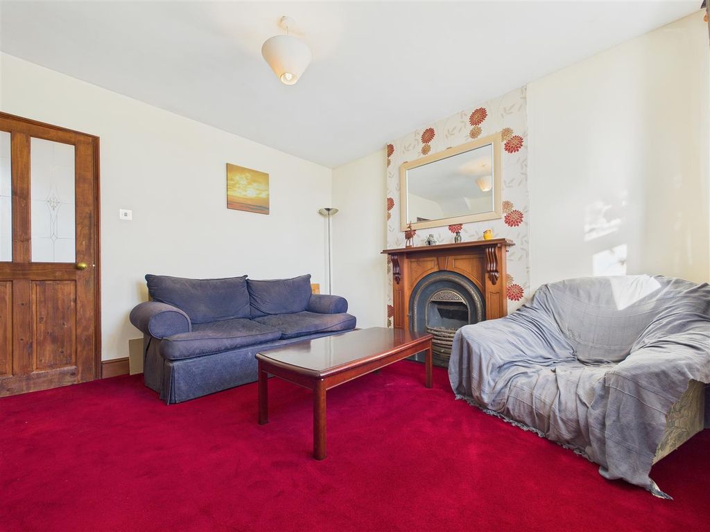 Property photo 3 of 13 Cam01407G0-Pr0027-Still007.Jpg