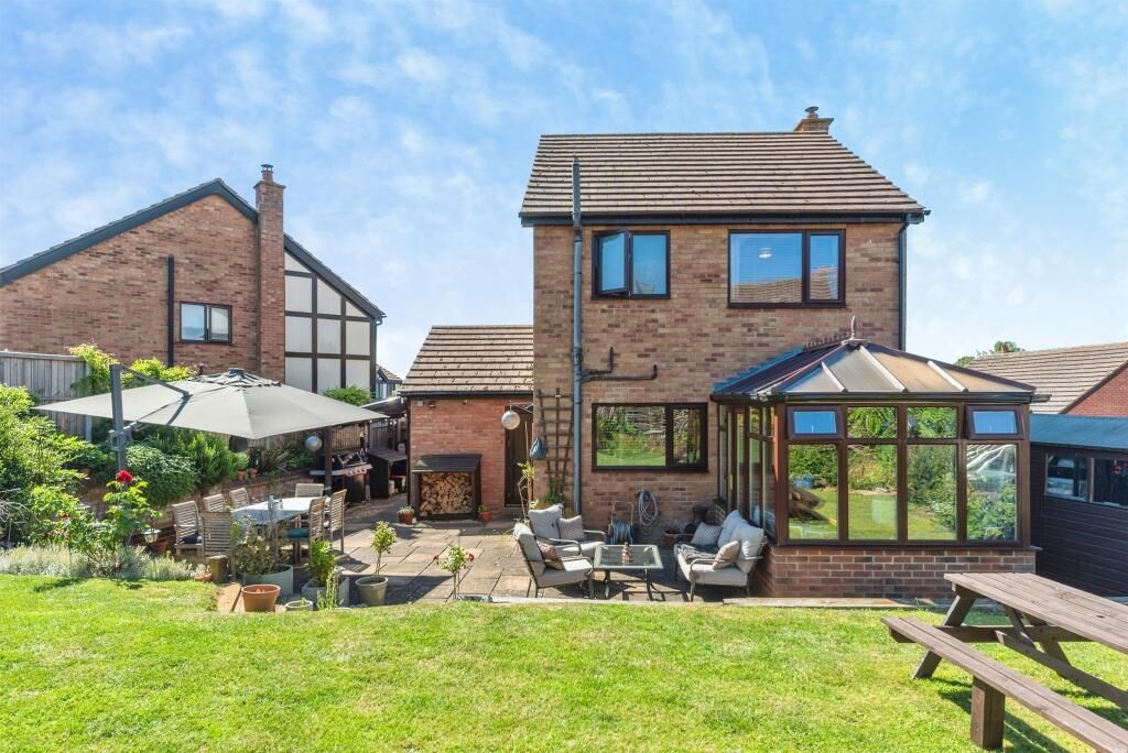 Property photo 1 of 18 c5B70Ef4Bc2B730B3cc4E21A45Fd1222