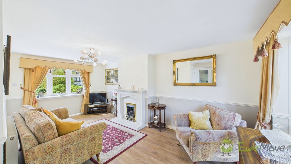 Property photo 2 of 14 Cam02351G0-Pr0081-Still019