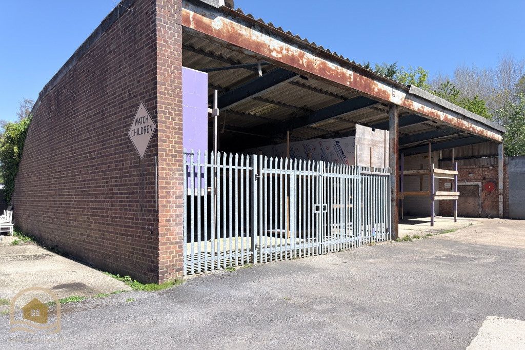 Property photo 2 of 27